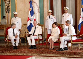 Presidente Abinader recibe siete nuevos embajadores y fortalece relaciones internacionales