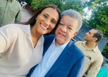 Wanda Vicente denuncia amenazas de parte de una comisión de su partido Fuerza del Pueblo en Azua