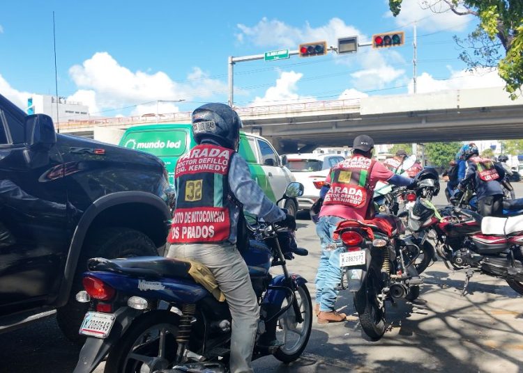 Motoristas reaccionan ante medidas del INTRANT: piden diálogo, claridad y mejores condiciones