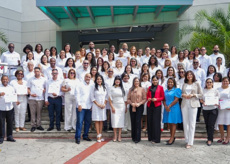 Asociación Cibao e INTEC gradúan a 129 representantes de ASFL en distintos programas formativos