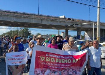 Protestan por ampliación de la Avenida Ecológica en Boca Chica