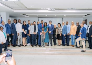 El libro “Más Allá del Caos, Surge una Esperanza” de Julio García agota casi sus ejemplares en primera semana de lanzamiento