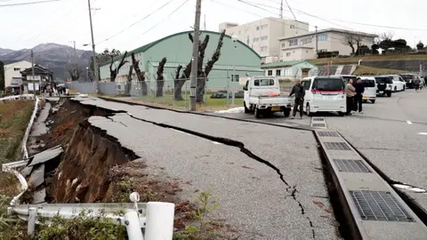 Japón retira la alerta de tsunami tras terremoto de 6,9 entre advertencia de nuevos sismos