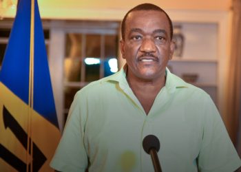 Bostic jura como presidente de Barbados, el segundo desde la proclamación de la república