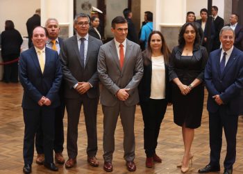 Paz dice que él y su gabinete encontraron «una cloaca» al recibir el Gobierno de Bolivia