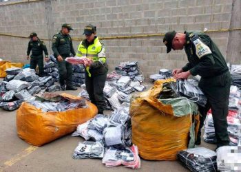 Fiscalía europea destapa un fraude aduanero en Italia con contrabando textil de China