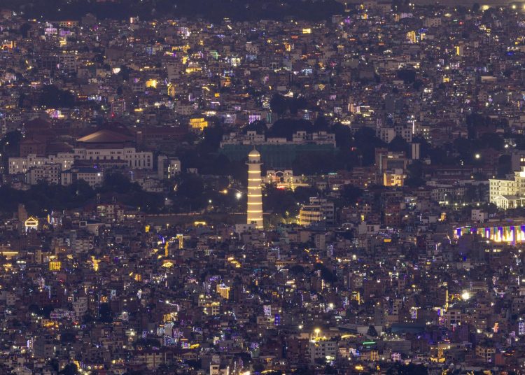 Nepal impone toque de queda en una zona del país tras nuevos choques con la Generación Z