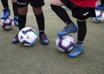 Detenido por amenazar con un machete al entrenador de su hijo por no sacarle a jugar