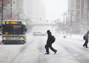 Francia amanece bajo alerta amarilla por nieve y hielo en más de la mitad del país