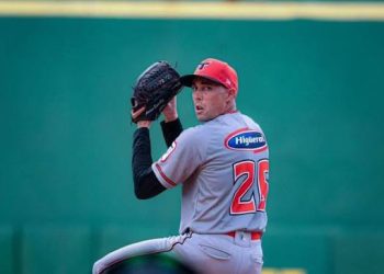 6 reconoce a Aaron Sánchez y Jake Holton como los MVP de la semana