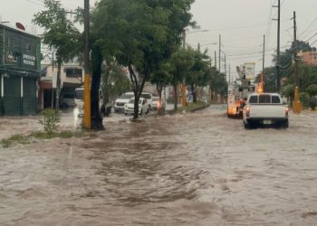¡No guarden el paraguas! En la tarde caerán lluvias por vaguada, según Indomet