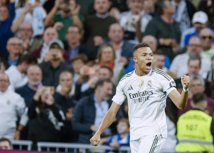 El PSG pide a Mbappé una indemnización de 180 millones por rechazar la oferta de traspaso