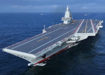 El nuevo portaaviones de China realiza sus primeros ejercicios en el mar