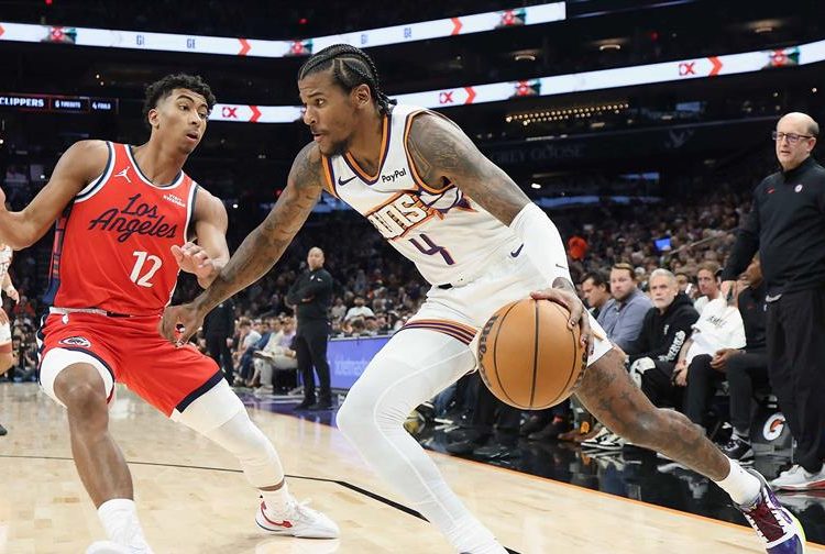 Los Suns cumplen ante unos Clippers sin Harden ni Kawhi