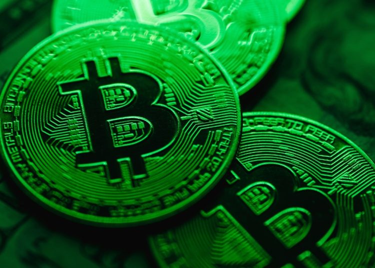 MP presenta acusación contra hombre y empresa por abuso de confianza con falsas inversiones millonarias en criptomonedas