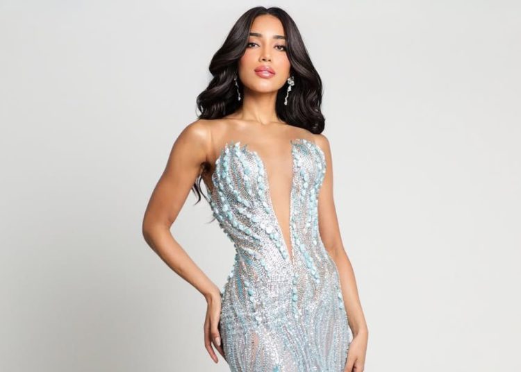 Miss RD se adueña de la pasarela en traje de gala durante la preliminar de Miss Universo