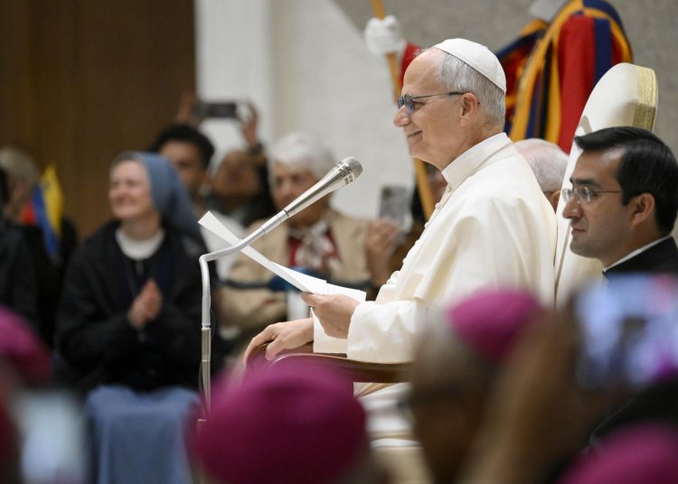 El papa pide fraternidad en un mundo repleto de guerras y sentimientos de odio