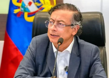 Petro dice que su Gobierno no violó DIH en bombardeos en que murieron menores reclutados