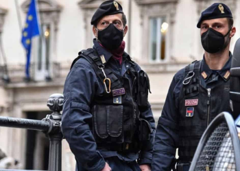 Desmantelan red nigeriana de narcotráfico que usaba «mulas» para meter droga en Italia