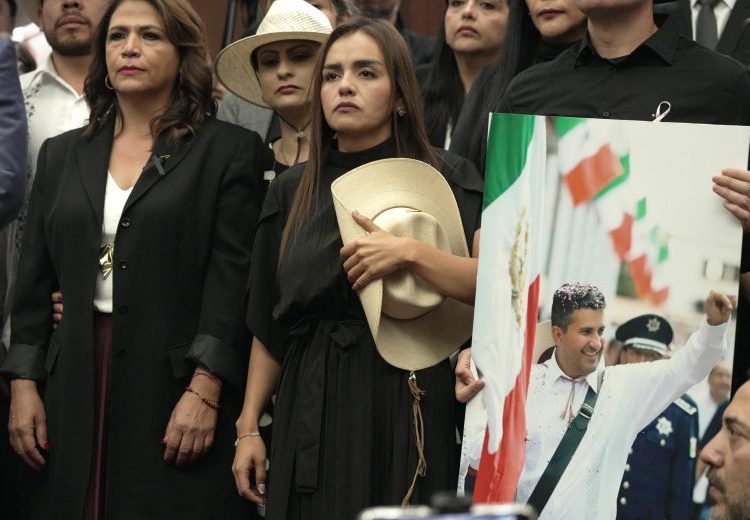 Fiscalía de México identifica a menor de 17 años como autor material del asesinato de alcalde