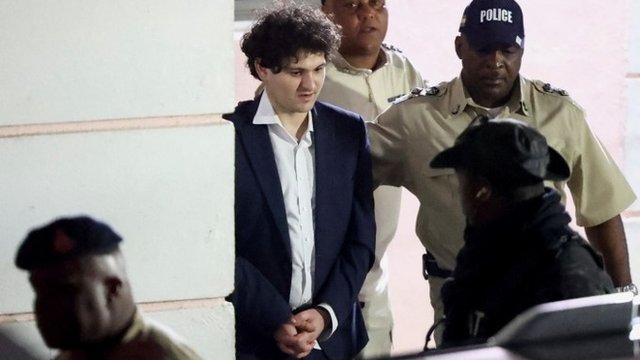 Detenido en Grecia el jefe de una red mundial que robó millones de euros en criptomonedas