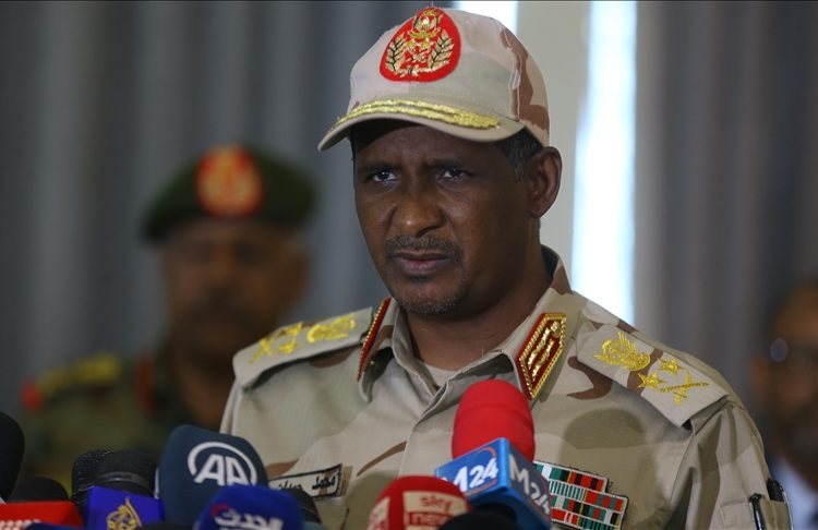 Líder militar de Sudán promete «venganza» a los paramilitares y no menciona posible tregua