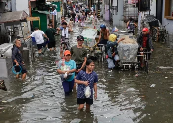 El supertifón Fung-wong deja 18 muertos en Filipinas y se acerca a Taiwán con menos fuerza