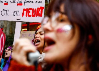 Francia registra más de 1,200 víctimas de feminicidio, intentos y acoso en 2024