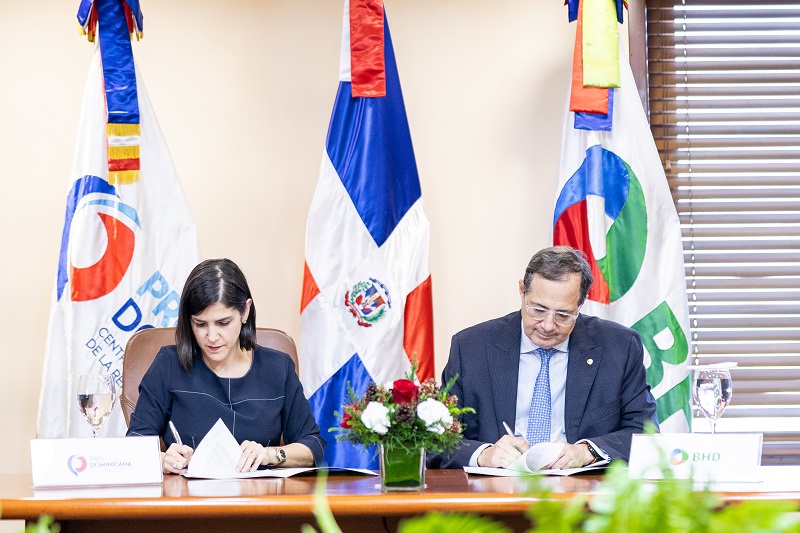​Banco BHD y ProDominicana firman acuerdo para impulsar pymes lideradas por mujeres  - Noticias de hoy en República Dominicana | De Último Minuto