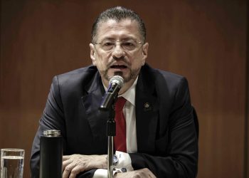 Chaves no acudirá al Congreso para la votación sobre su desafuero en Costa Rica