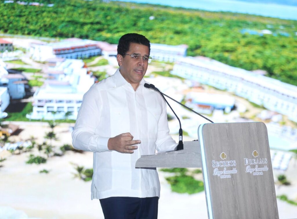 Abinader asiste a inauguración de los hoteles Dreams y Secrets Playa Esmeralda | 3 | Abinader asiste a inauguración de los hoteles Dreams y Secrets Playa Esmeralda - Noticias de hoy en República Dominicana | De Último Minuto