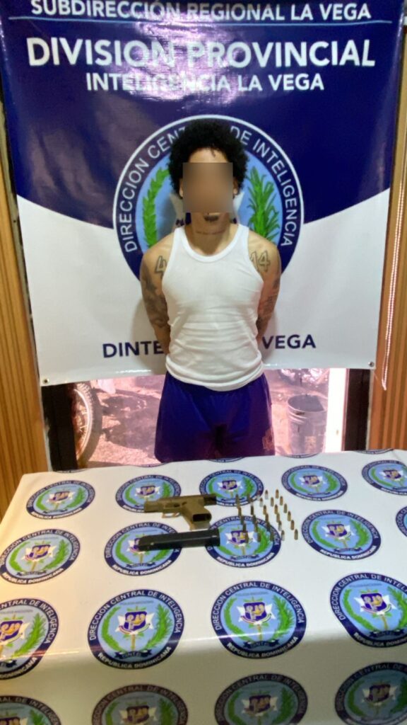 DINTEL La Vega realiza tres allanamientos y ocupa arma de fuego, municiones y mercancía ilegal - Noticias de hoy en República Dominicana | De Último Minuto