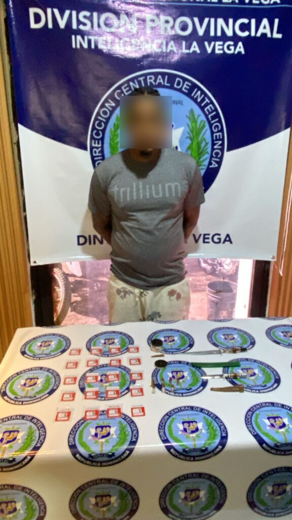 DINTEL La Vega realiza tres allanamientos y ocupa arma de fuego, municiones y mercancía ilegal - Noticias de hoy en República Dominicana | De Último Minuto