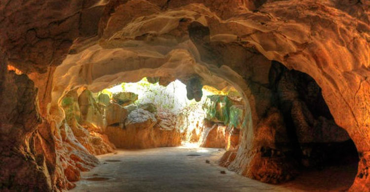 Aprueban ley que declara a las Cuevas del Pomier como “Capital Rupestre” de RD - Noticias de hoy en República Dominicana | De Último Minuto