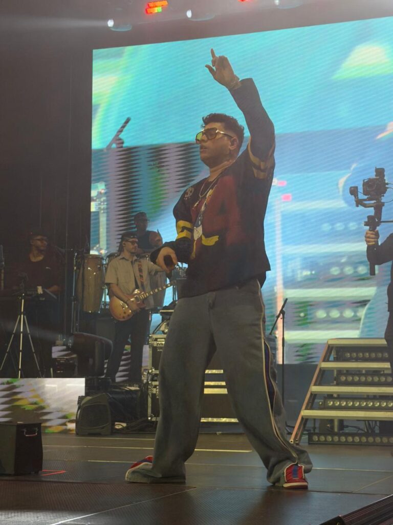 Shadow Blow inicia con éxito concierto en la Gran Arena del Cibao - Noticias de hoy en República Dominicana | De Último Minuto