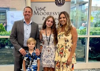 Fallece exastro de NASCAR Greg Biffle junto a su familia en accidente aéreo en Carolina del Norte