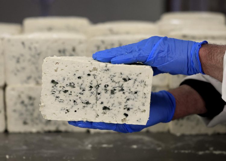 China impone aranceles provisionales de hasta el 42,7 % a algunos lácteos de la UE