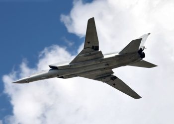 Bombarderos rusos Tu-22M3 efectúan patrullas en aguas neutrales del mar Negro