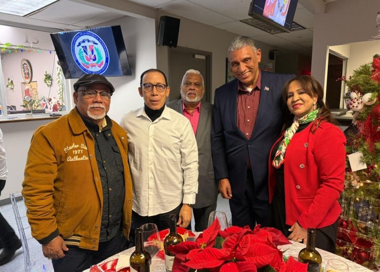 Consulado Dominicano en Nueva York celebra fiesta navideña y reconoce la labor de sus empleados