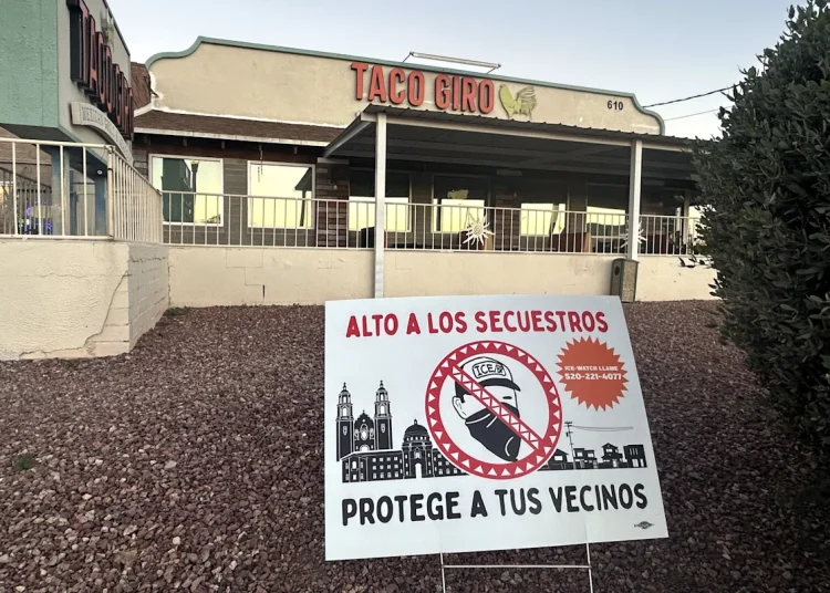 Redadas golpean negocios hispanos en EEUU y los deja sin trabajadores y con costos legales