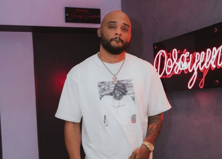 Wander Mujica sufre aparatoso accidente de tránsito en Santo Domingo