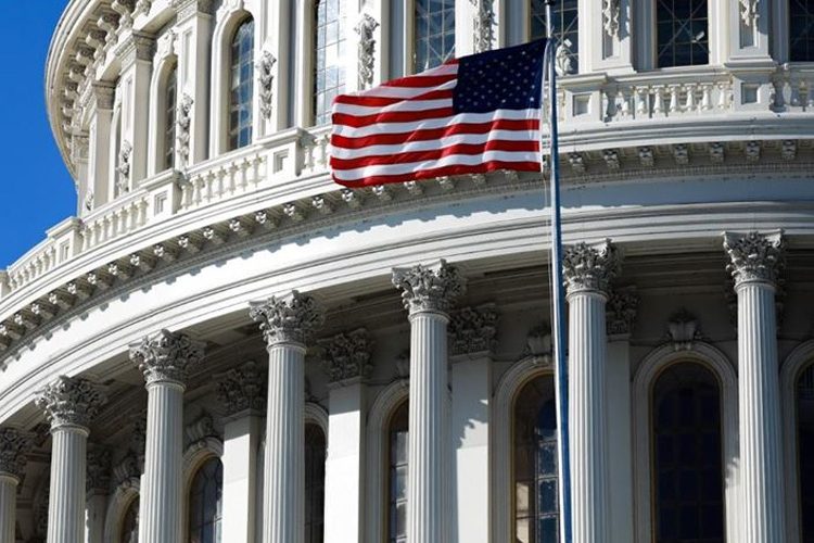 Cámara Baja de EEUU rechaza mociones para retirar tropas en caso de guerra con Venezuela