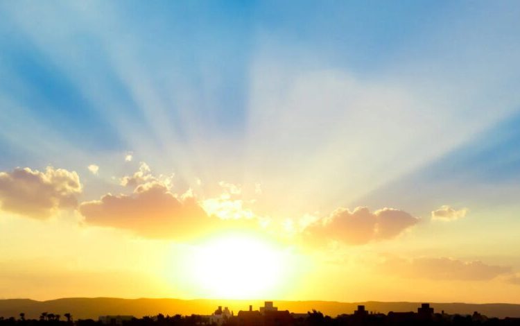 Sábado mayormente soleado por influencia anticiclónica; chubascos aislados en algunas provincias