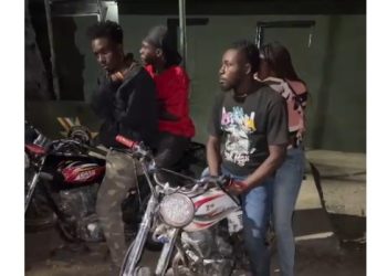 Ejército intercepta indocumentados en cuatro motocicletas durante operativo en Hatillo Palma
