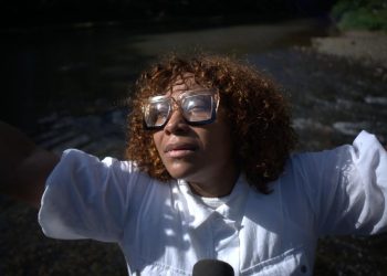 Influencer Reall Vida Acosta presenta “No Te Rindas”, su primera alabanza cristiana