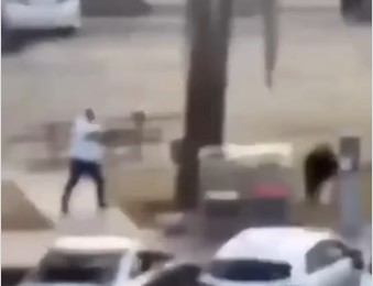 Ciudadano desarma a uno de los atacantes durante tiroteo en Bondi Beach, Sídney