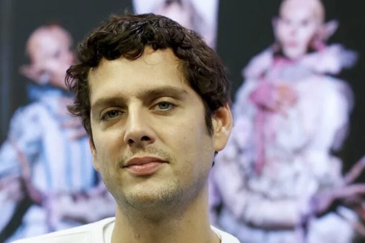 El actor y cineasta español Eduardo Casanova anuncia que tiene VIH