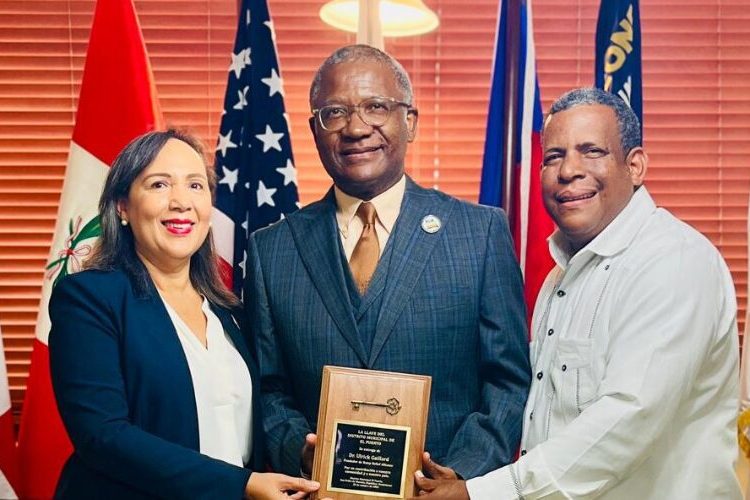 Reconocen a Ulrick Gaillard por 28 años de entrega humanitaria en RD
