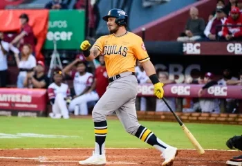 Águilas se estrenan en el Round Robin con triunfo en extrainnings sobre Gigantes