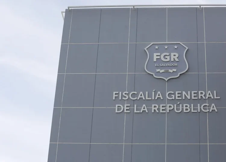 El Salvador procesa a más de 200 pandilleros, 17 de ellos condenados a 130 años de cárcel